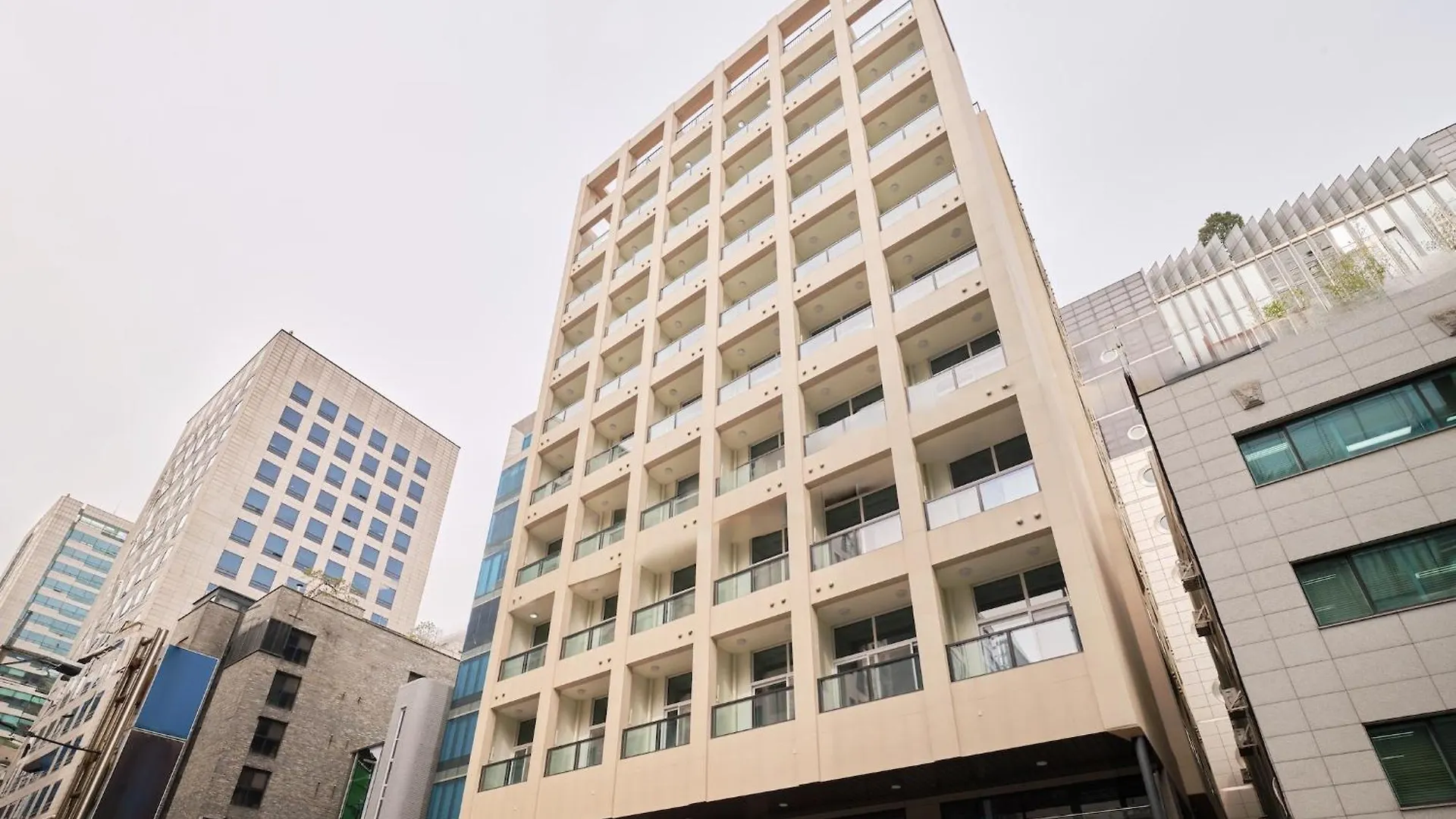 Uh Flat Signature Gangnam Seoul